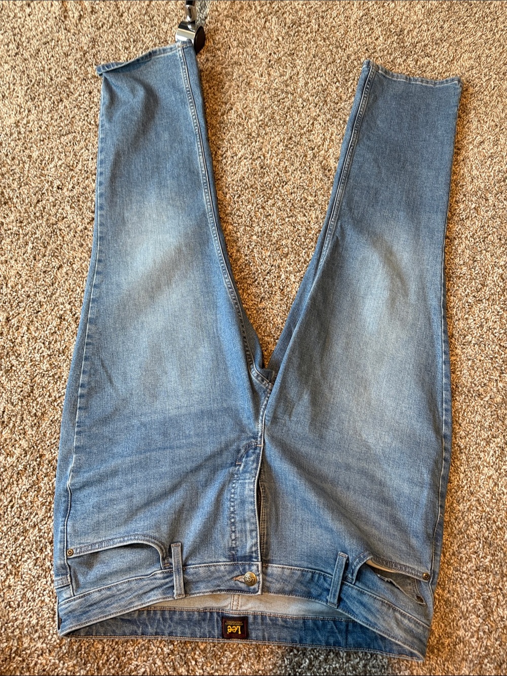 Lee Men's Washed Blue Relaxed Straight Jeans